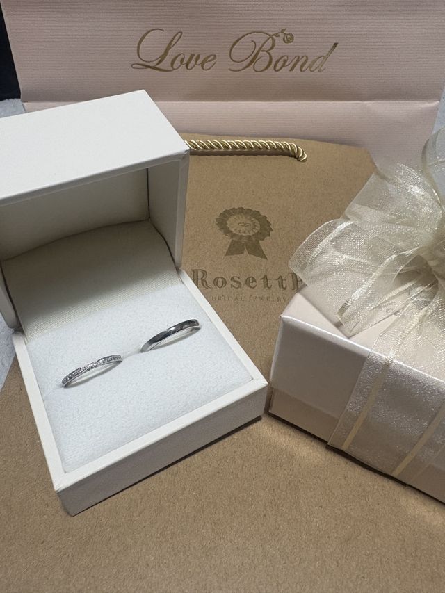 別々のブランドでお互い気に入ったものを買いました。