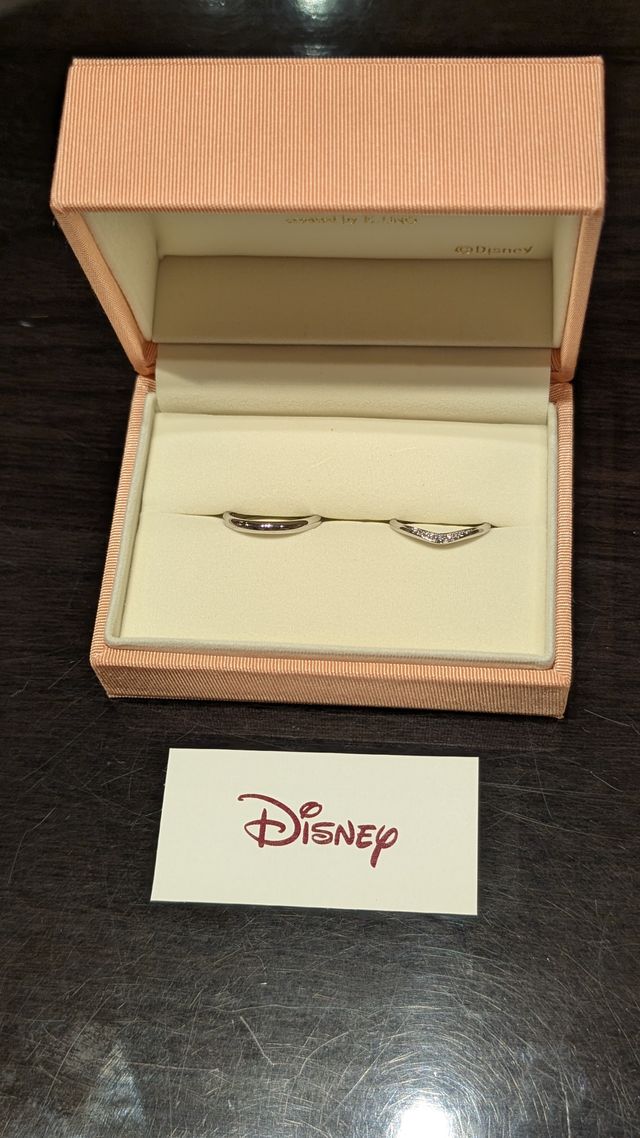 ディズニーのミッキーとミニーの指輪
