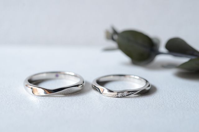 私の方には、正面にダイヤを入れてもらいました！