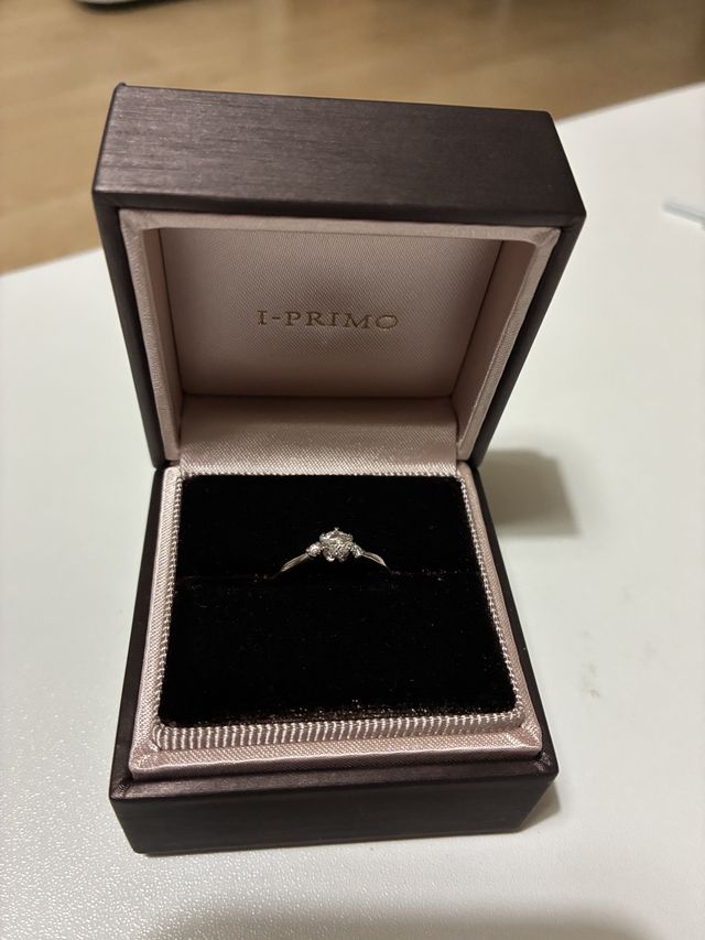 プレゼントしてもらった翌日に自宅で撮影しました。