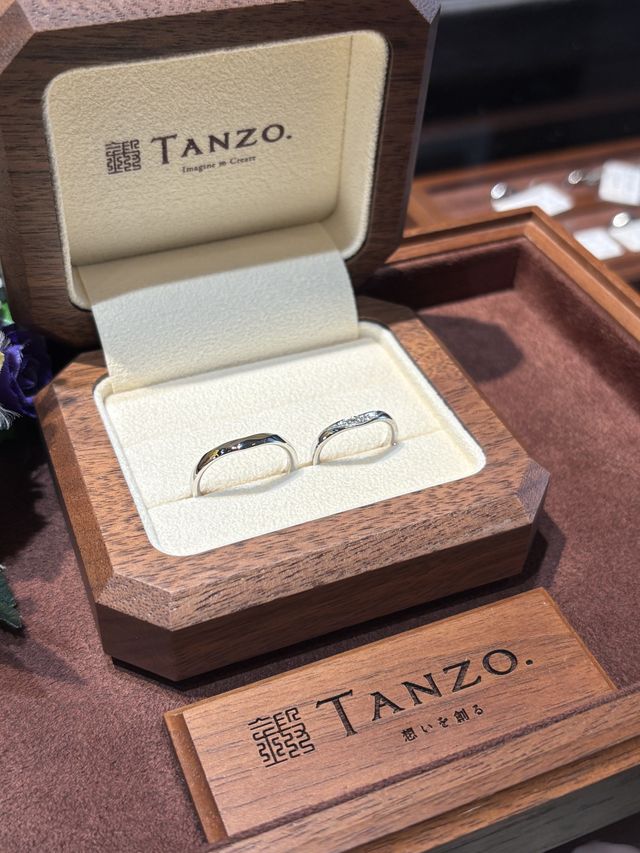 指輪の納品日
待ちに待った初対面の様子です！