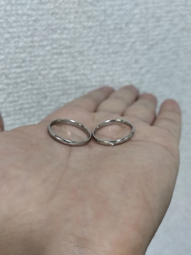 シンプルな指輪を選びました！