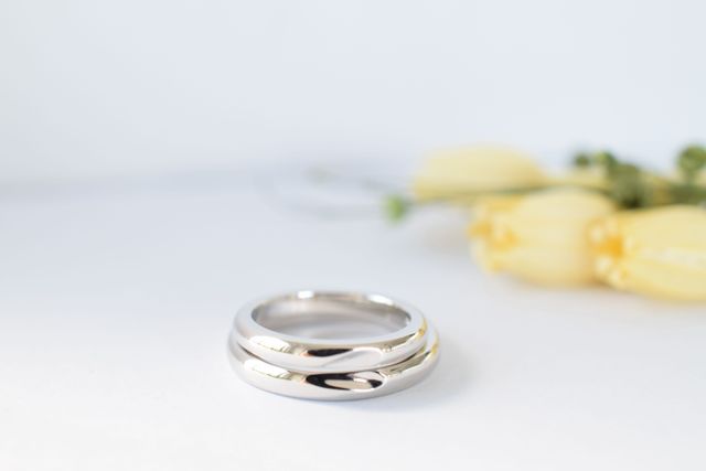 重ねるとハートに！教えてもらいながら自分たちで削りました