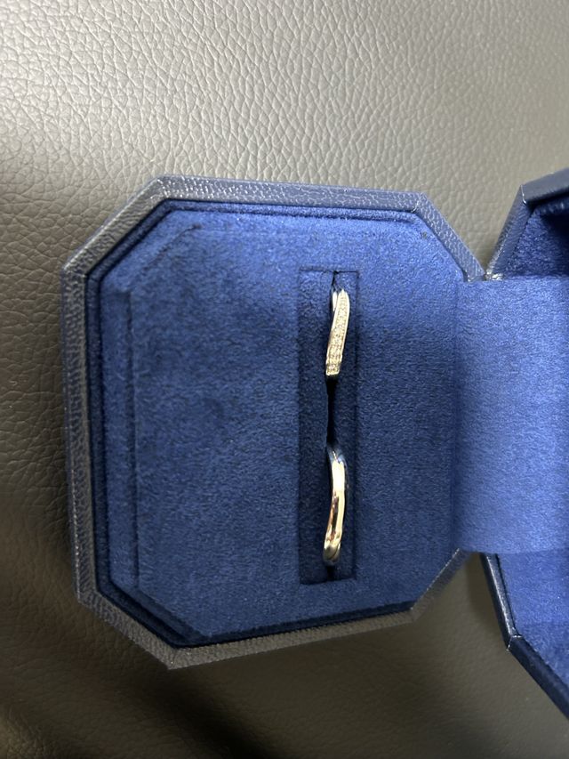 初めて見た時にこの指輪をずっとつけていたいと思いました。