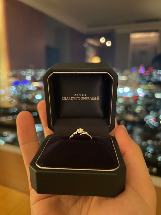 何軒も一緒に回って決めたお気に入りの指輪