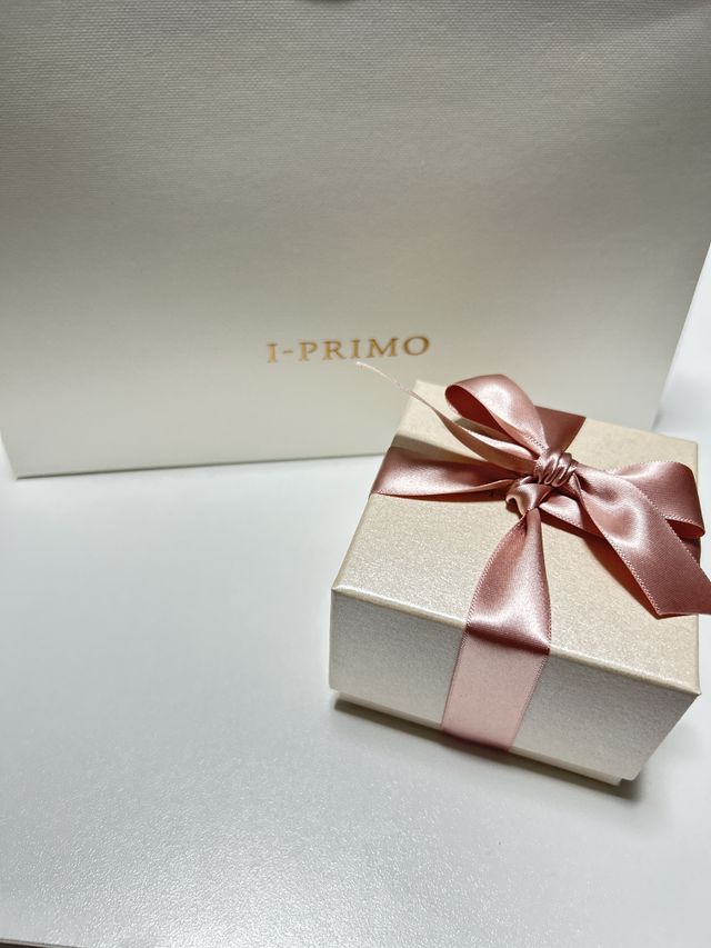 お渡しの際には、ボックスも素敵にリボンをかけてくださいました