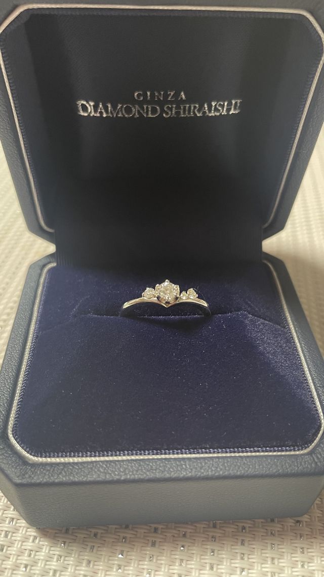 デザインも商品名も素敵でとても気に入りました！毎日つけます！