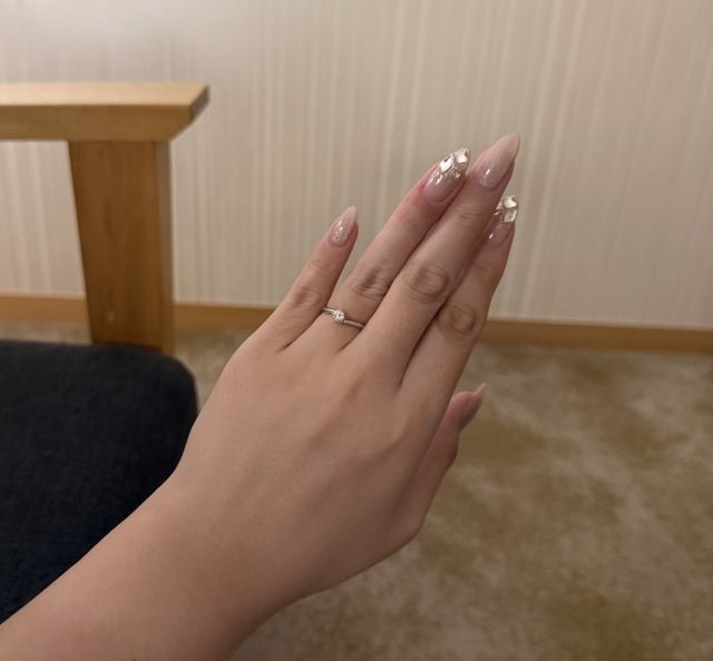 婚約指輪の柊着用