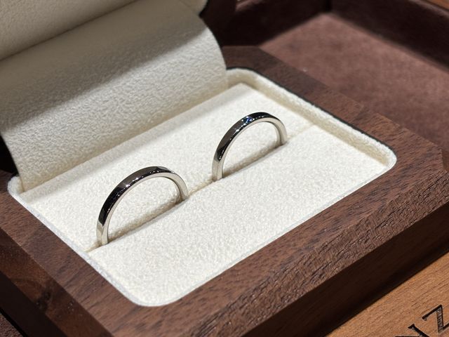 平打ストレート➕角丸で存在感は残し、付け心地にこだわりました