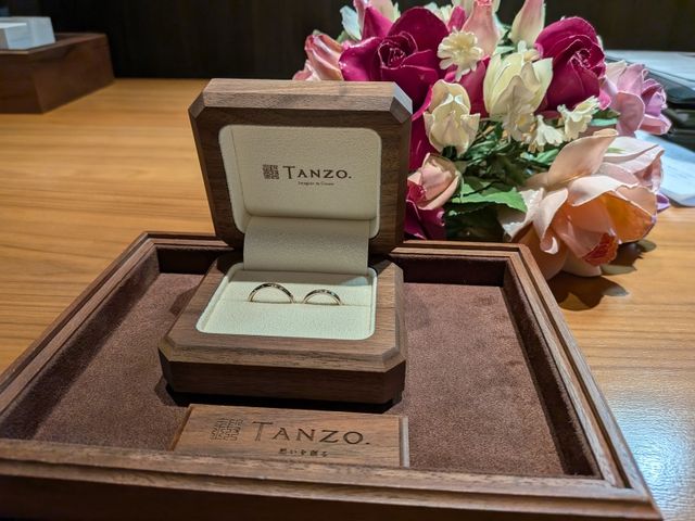 コーラルゴールドの結婚指輪