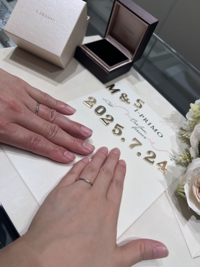 結婚指輪を受け取りに行った際、写真を撮らせていただきました