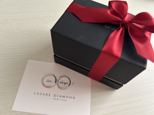 結婚指輪と箱