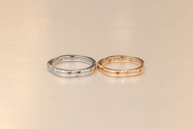 お互いの好きな物と日付を入れました