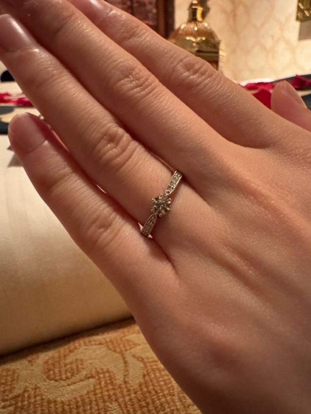 婚約指輪