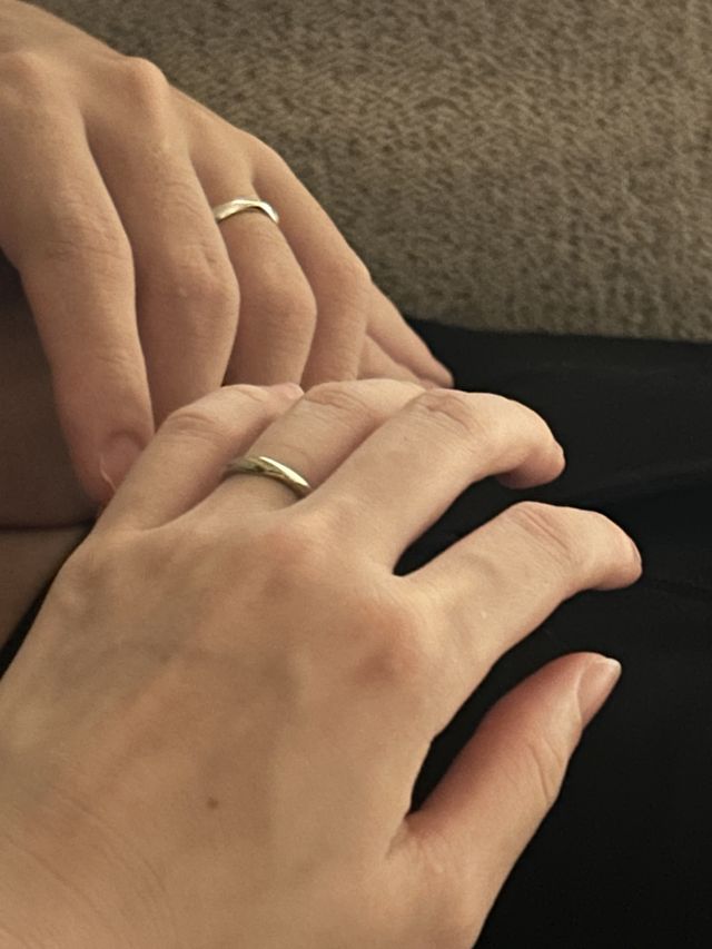 私たちの理想は、自然体で着用できる指輪。常に着けています。