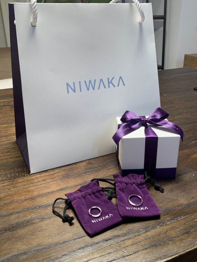 ニワカらしい紫のボックスと巾着がかっこいいです！