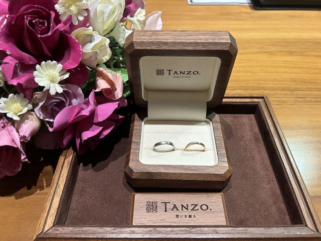 店舗で仕上がった指輪を撮影しました。