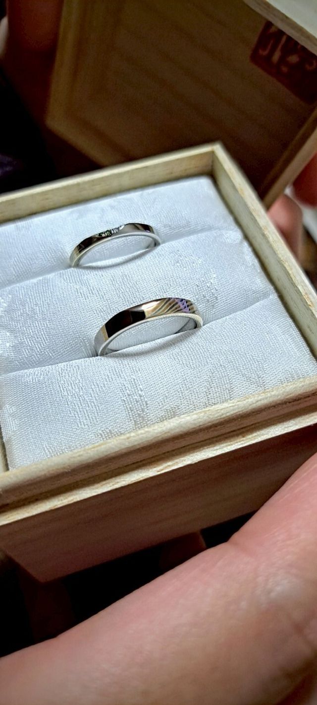 指輪が完成して受け取りに行ったときの写真です