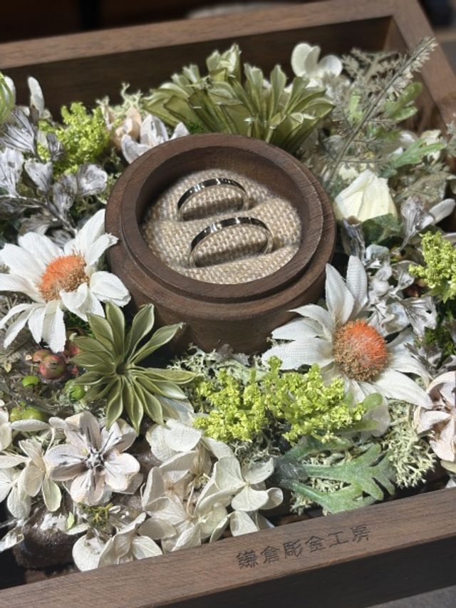 完成した指輪をボックスに入れて撮った写真です。