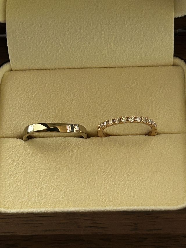 完成した指輪
ダイアの輝きがとても綺麗