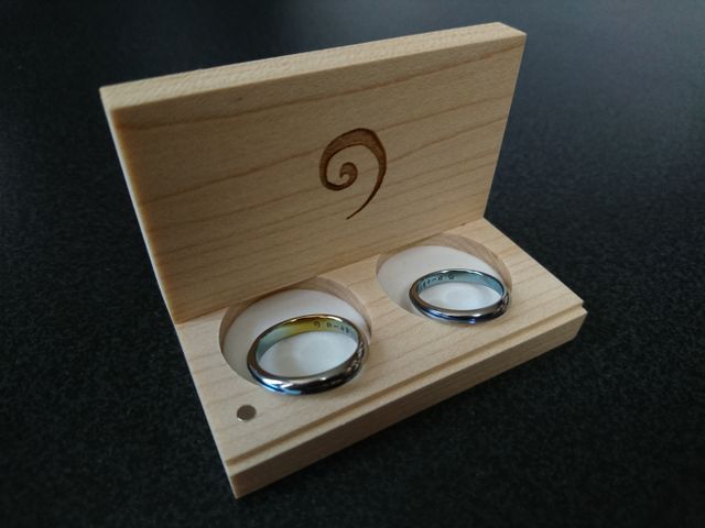 素材の珍しさとデザインで選びました。お店の対応も親切でした。