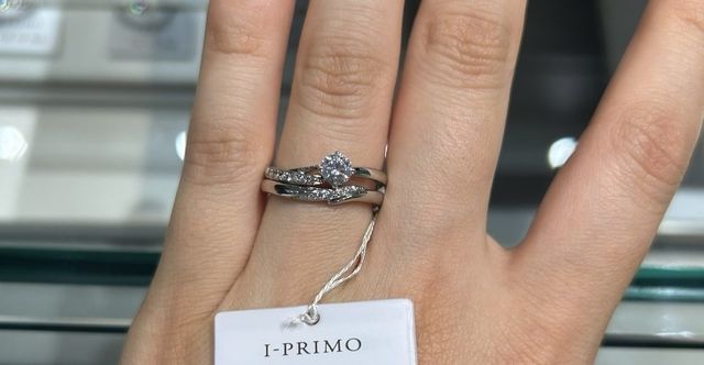 店舗でセットリング着用時の写真