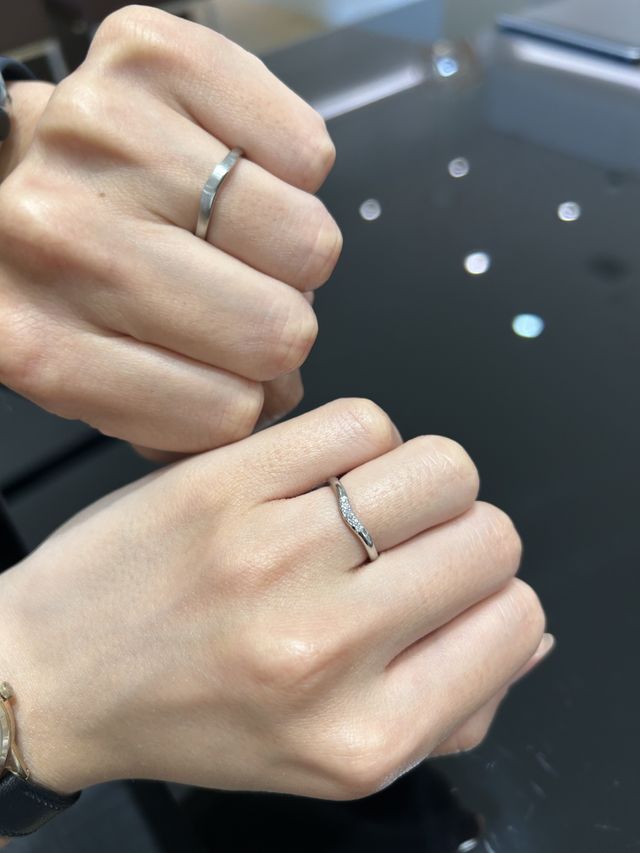 男性用はヘアライン加工してます。