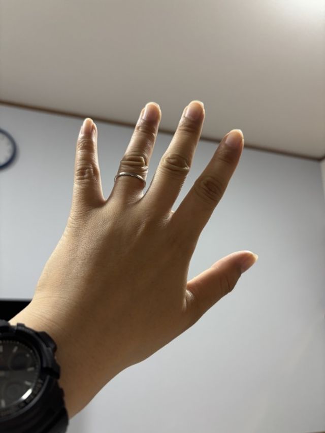 ヒュアデスはシンプルで格好良さもあるとてもつけやすい指輪