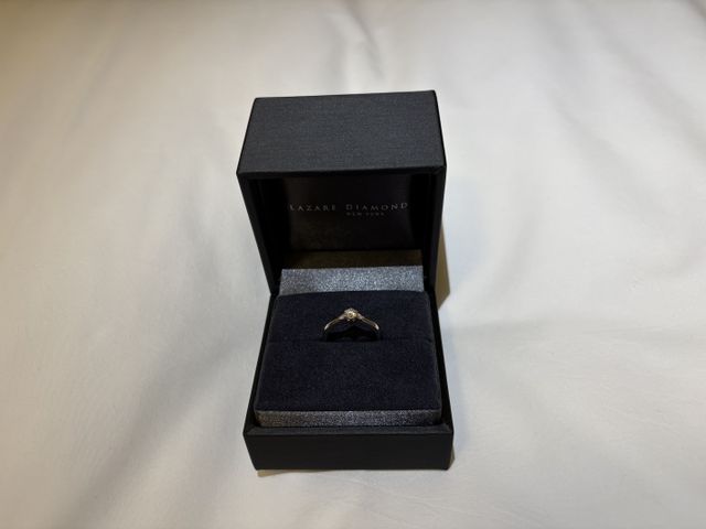 箱に入っていても高級感とシンプルさを叶えるステキな指輪。