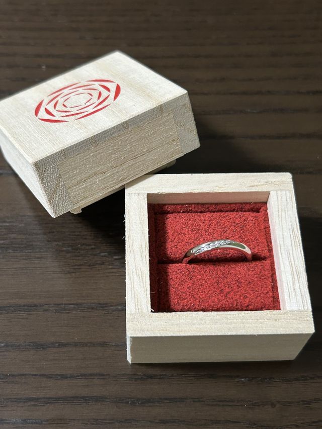 2個用のケースとは別に、1個用のケースもつけてもらいました。