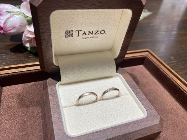 指輪の受け取りの時、お店で撮影しました♪