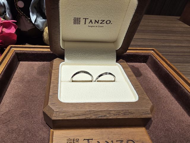 二人で話し合ってデザインしたこだわりの指輪