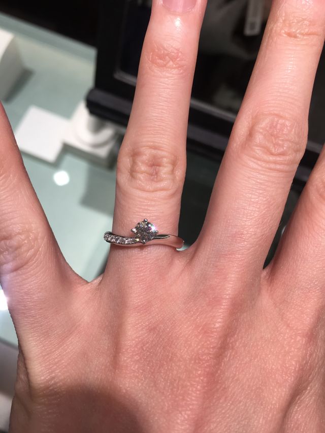 ダイヤの目立つセッティング