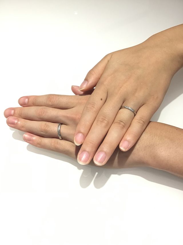 指輪を着用している写真