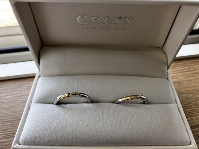 このような箱に入れてくださいます。