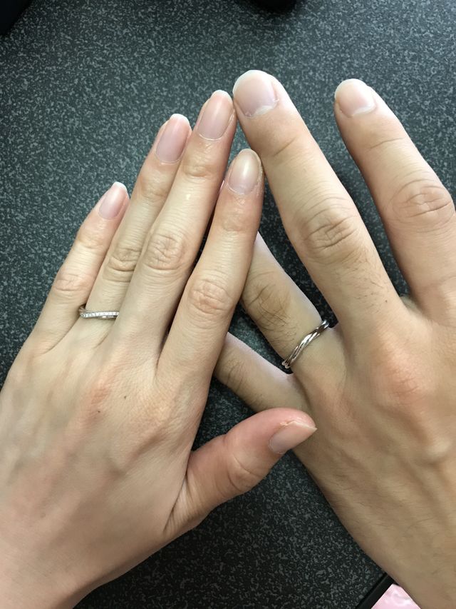 旦那さんとお家で付け合いっこしました。