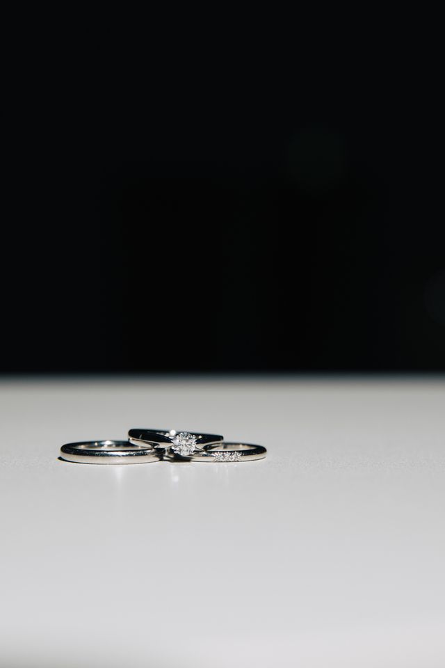 結婚指輪と婚約指輪です。