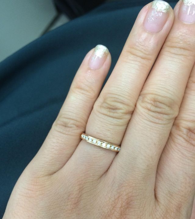 ハーフエタニティリングの結婚指輪