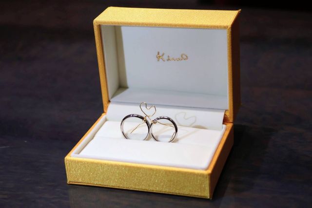 誓いの儀式として純糸を結んだ際の写真です。