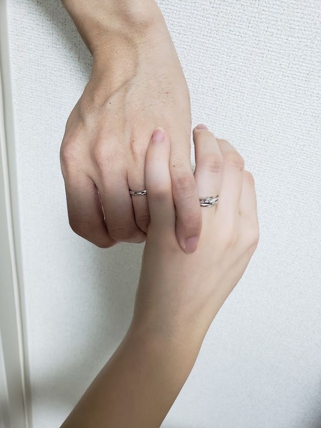 手をつないでみました