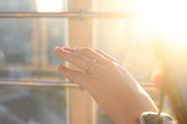 婚約指輪を渡した際の写真