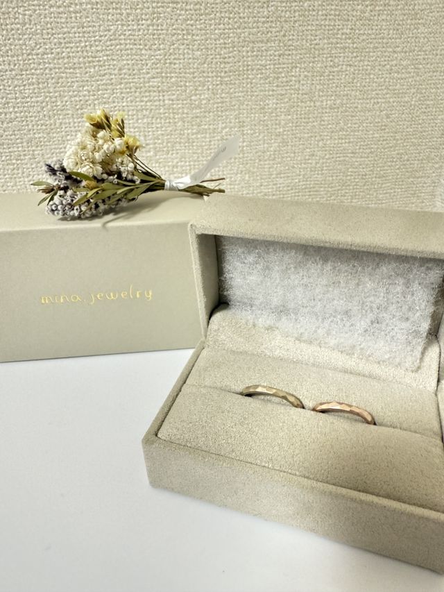 こだわりのシャンパンゴールドとピンクゴールドの指輪ました。