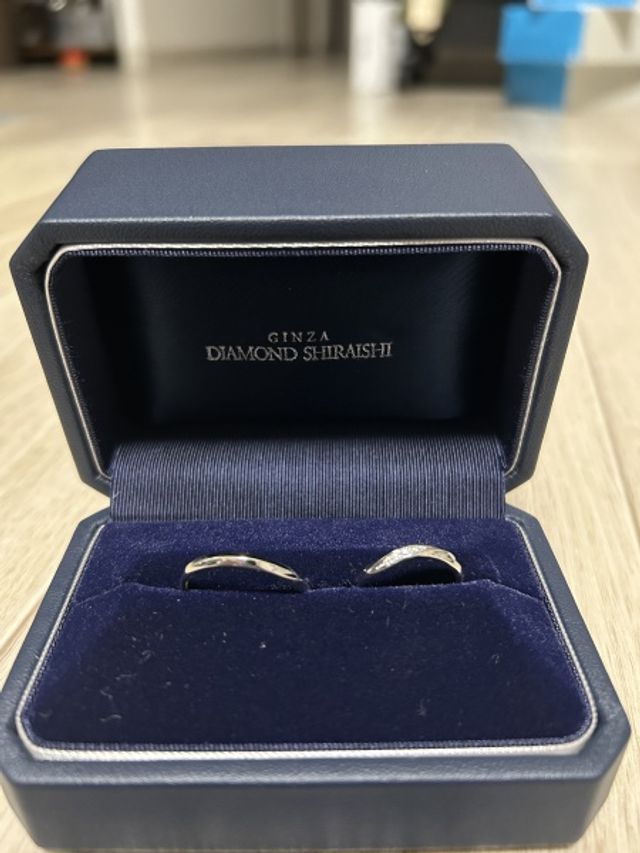 左は夫右は妻のリングです。