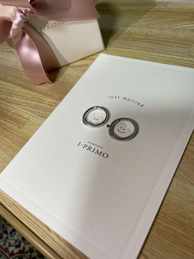 ノクターナル、アイプリモで頂いた台紙の上で撮影