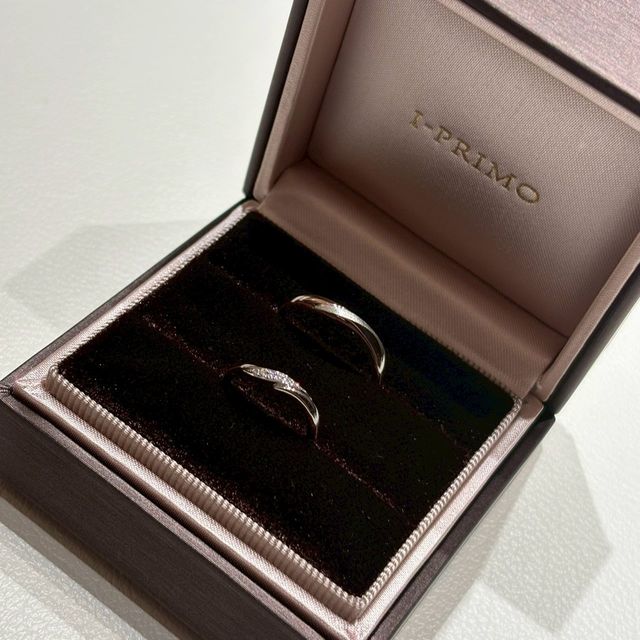 シルバーとブラウンの２色です！