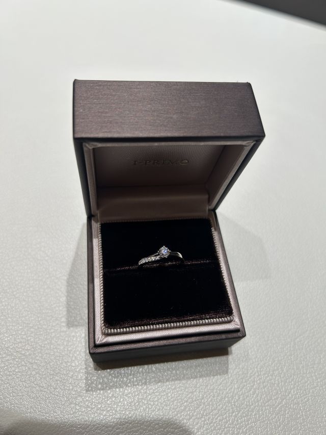 婚約指輪の写真