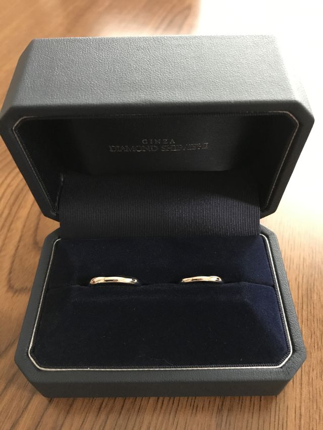 シンプルなデザインの指輪です