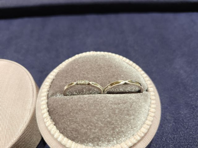 アンティークなミルウチとダイヤがキラキラしてとても素敵です。