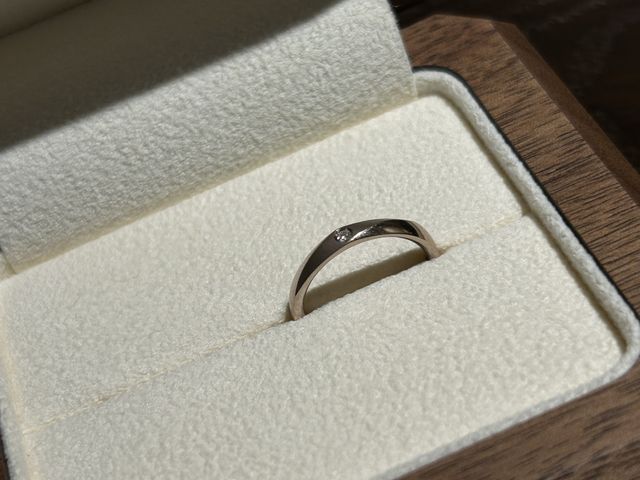 こだわりをたくさん詰め込んだ指輪の写真です