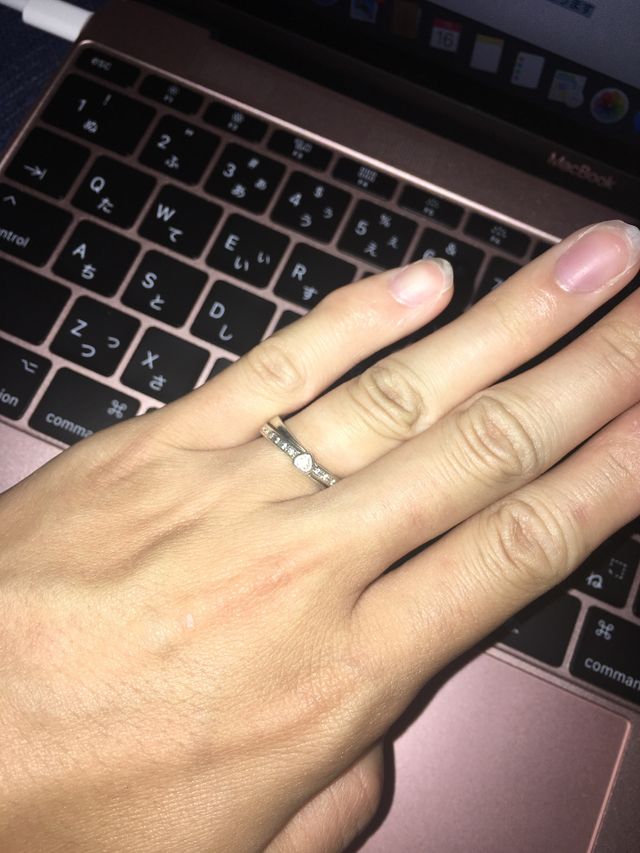 4℃の結婚指輪です。ハートがチャームポイントです。